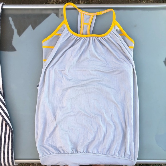 Athletic shirt - Picture 3 of 3